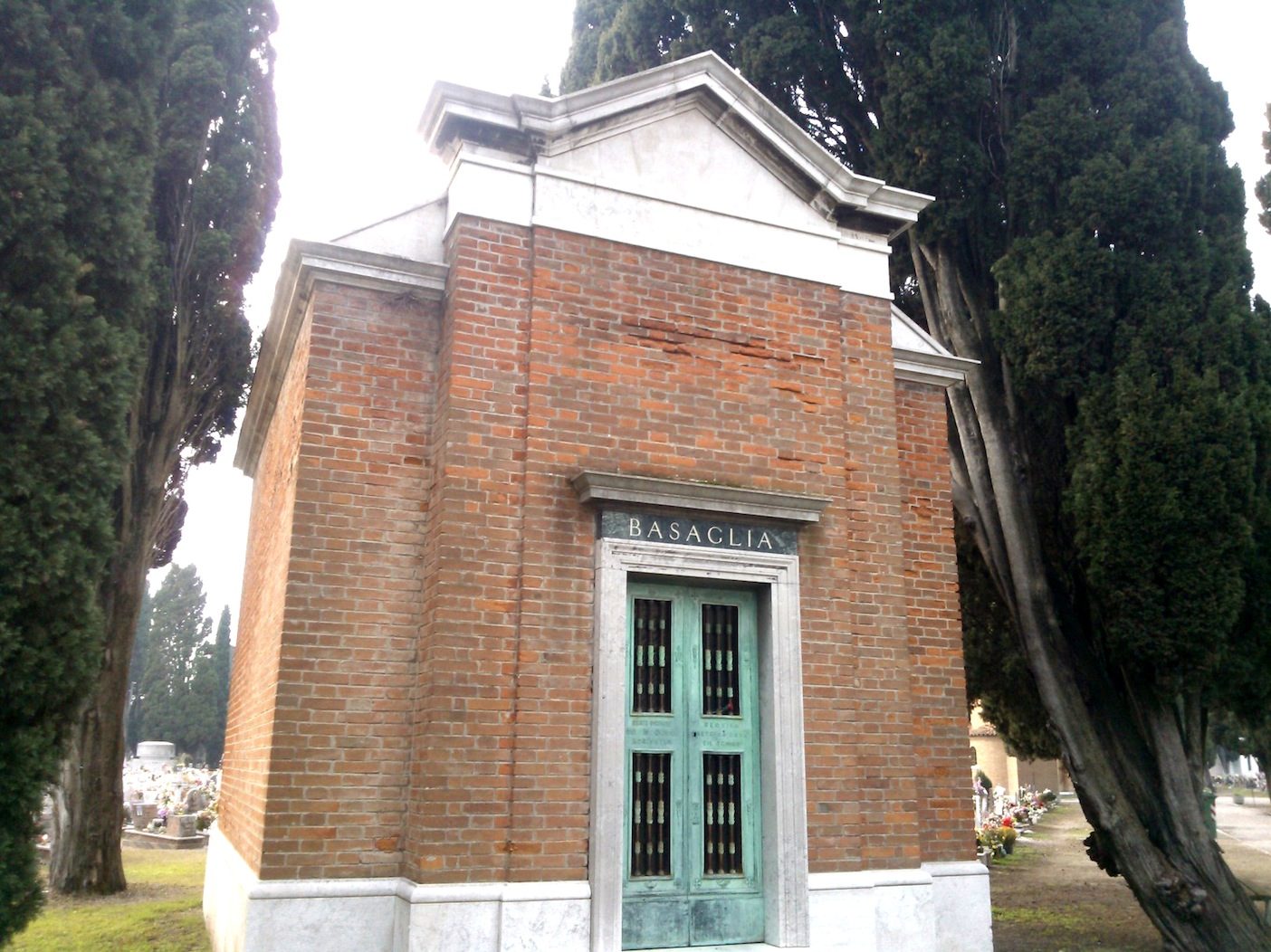 Franco Basaglia's tomb 4.jpg